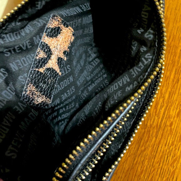 Steve Madden Animal Print Wristlet - Picture 3 of 5